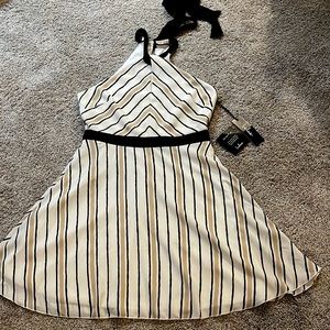 Flowy stripped Lulus Dress